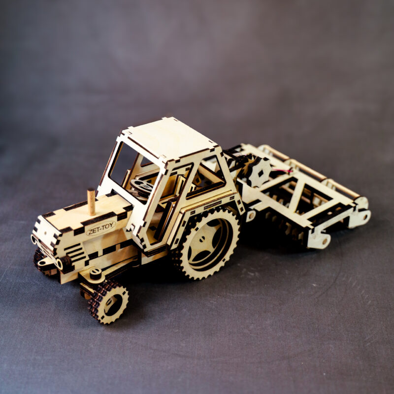 Zestaw do złożenia: traktorek + kabina + brona