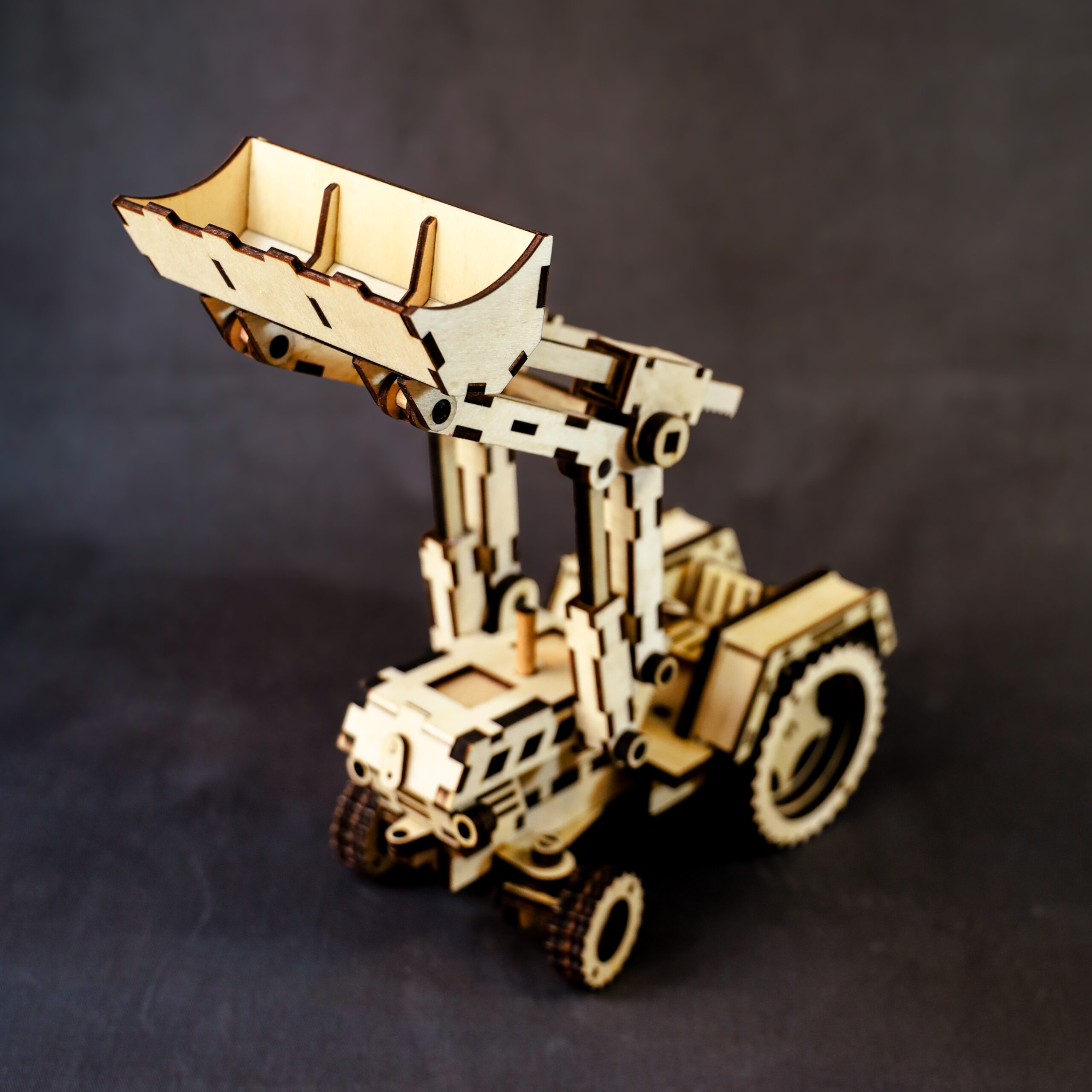 Zestaw do złożenia: traktorek + ładowacz czołowy - obrazek 2