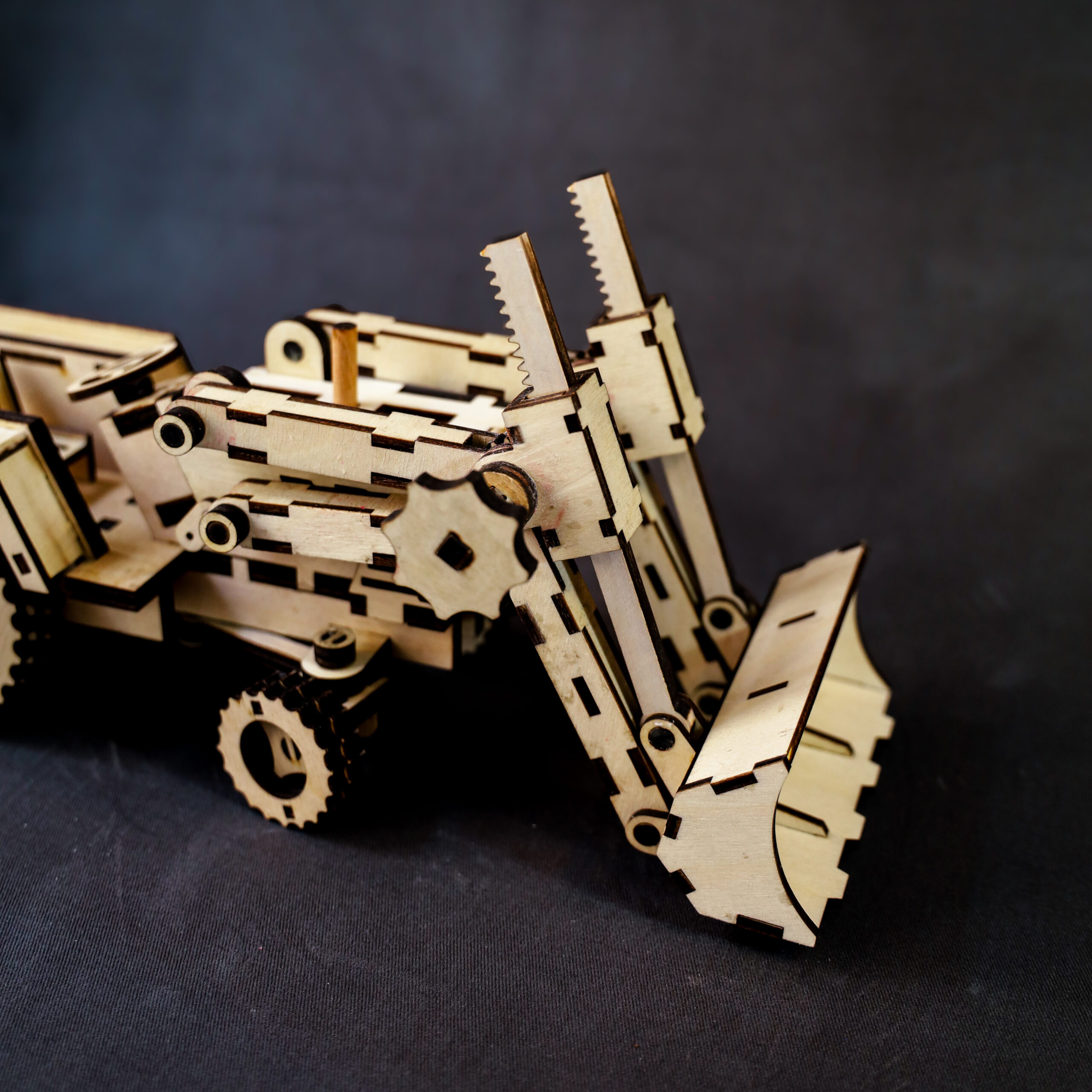 Zestaw do złożenia: traktorek + ładowacz czołowy - obrazek 3