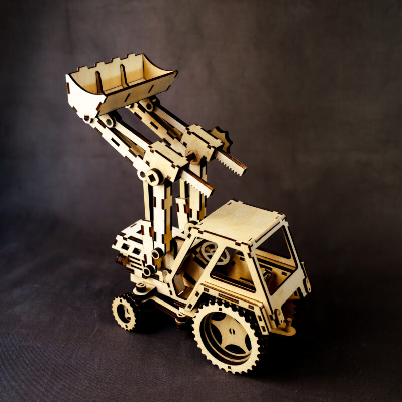 Zestaw do złożenia: traktorek + kabina + ładowacz czołowy